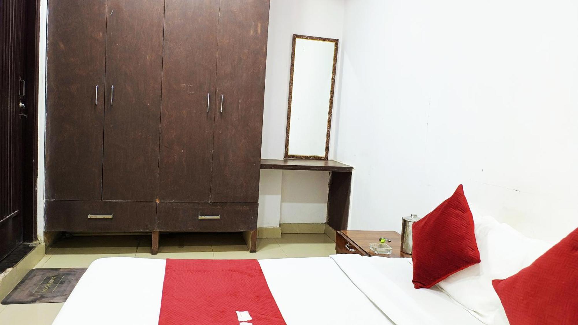 Hotel Maharaja Inn - Lajpat Nagar I New Delhi Bagian luar foto
