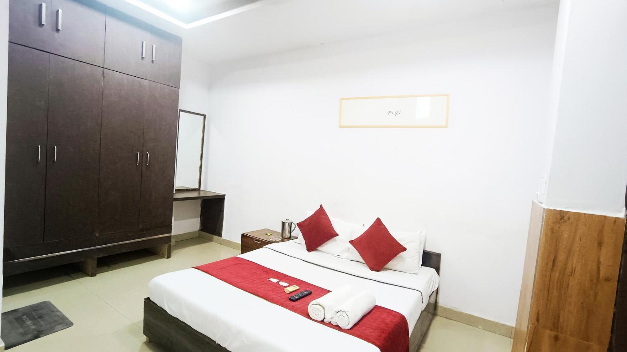 Hotel Maharaja Inn - Lajpat Nagar I New Delhi Bagian luar foto
