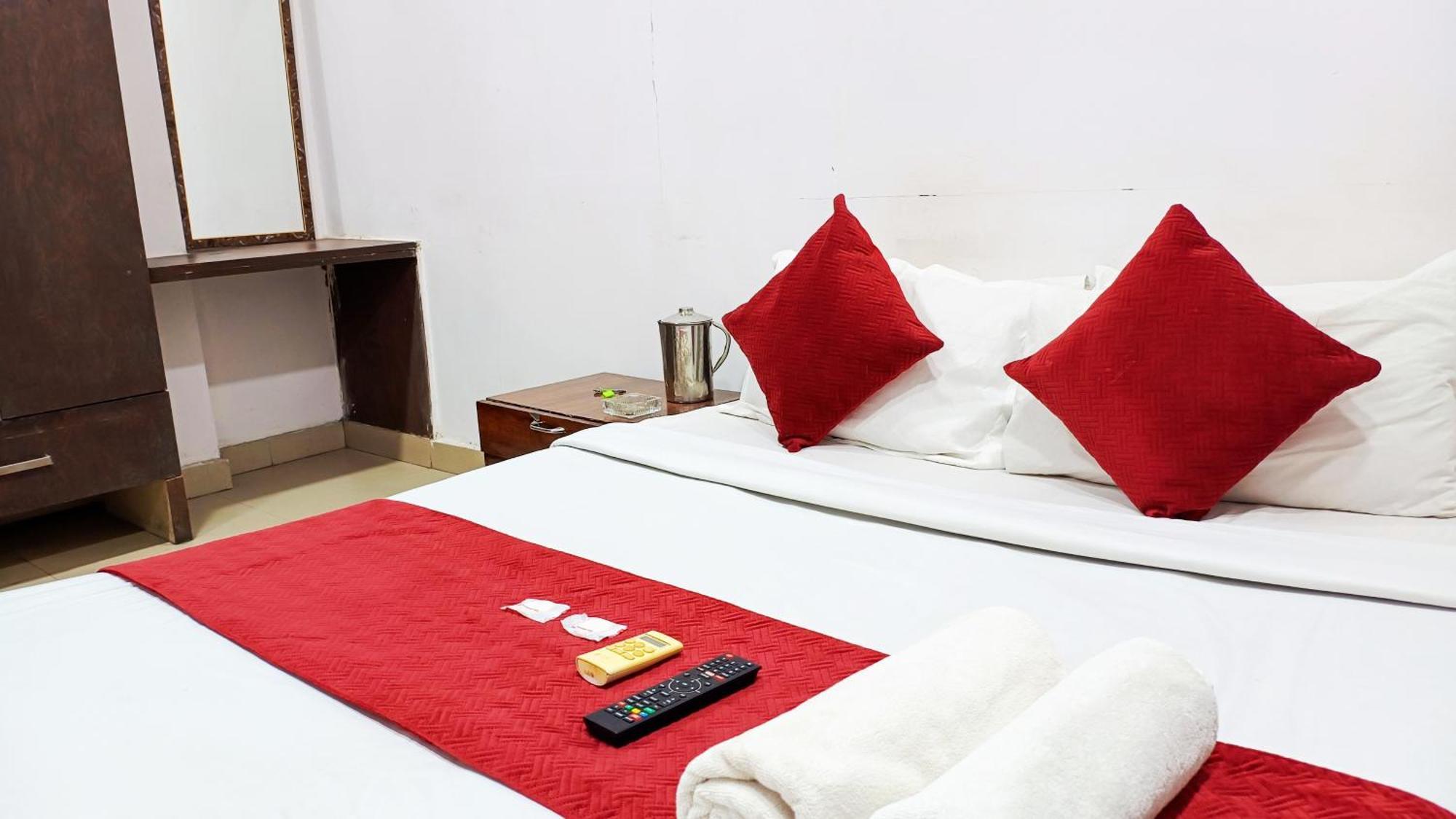 Hotel Maharaja Inn - Lajpat Nagar I New Delhi Bagian luar foto